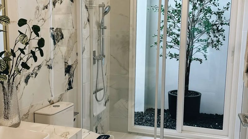 充电桩江湖：揭秘十大口碑之选，如何慧眼识珠？**